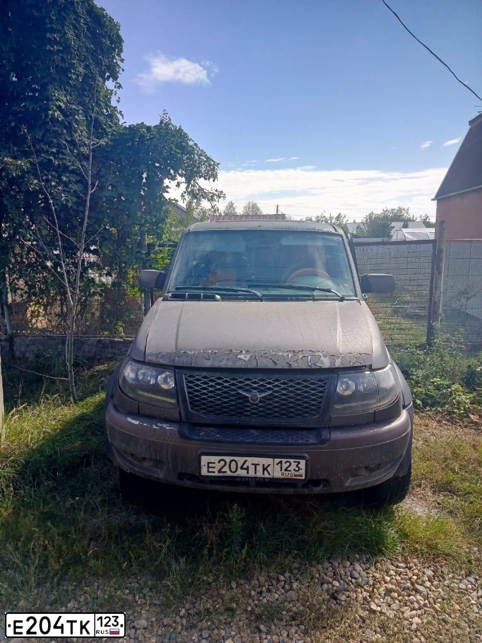 Фото автомобиля UAZ Z 3164 PATRIOT, 2010 — госномер Р265АХ82. Цвет: ЧЕРНЫЙ