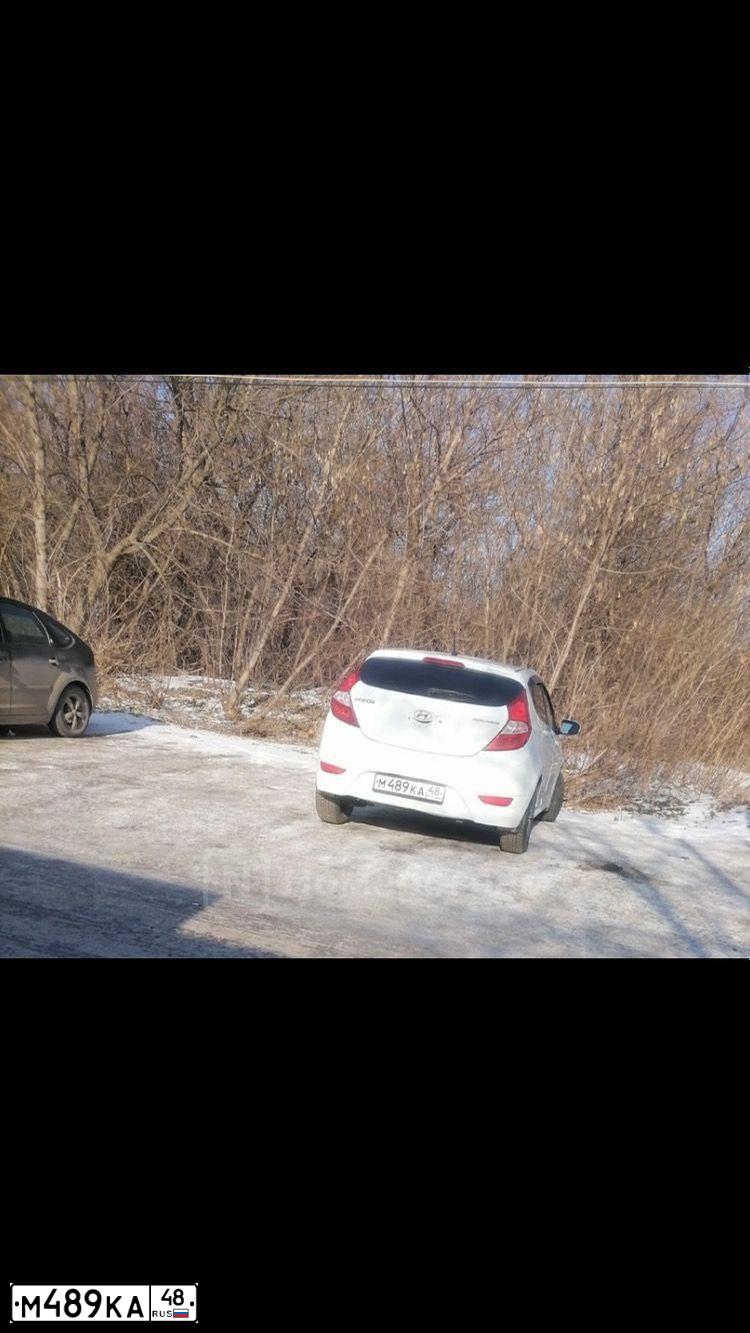 Фото автомобиля HYUNDAI SOLARIS, 2011 — госномер М489КА48. Цвет: БЕЛЫЙ