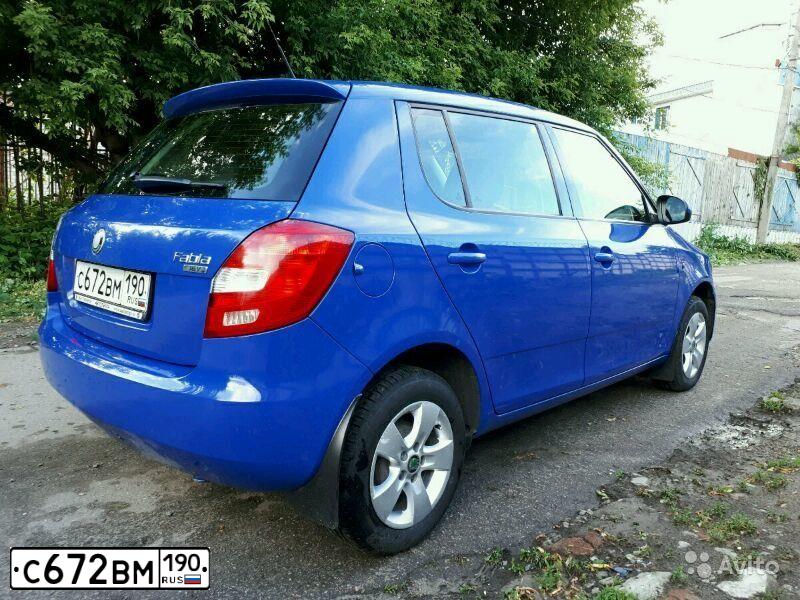 Фото автомобиля SKODA FABIA, 2009 — госномер У970УН57. Цвет: СИНИЙ