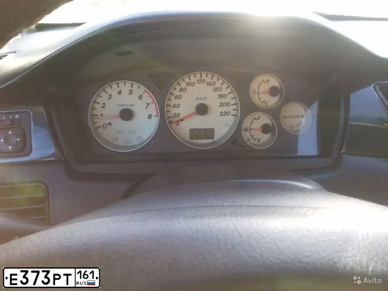 Фото автомобиля MITSUBISHI LANCER, 2005 — госномер Р080ХО97. Цвет: синий