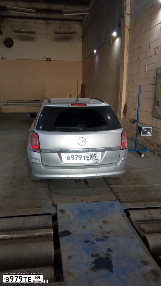 Фото автомобиля OPEL ASTRA, 2008 — госномер Т767СТ18