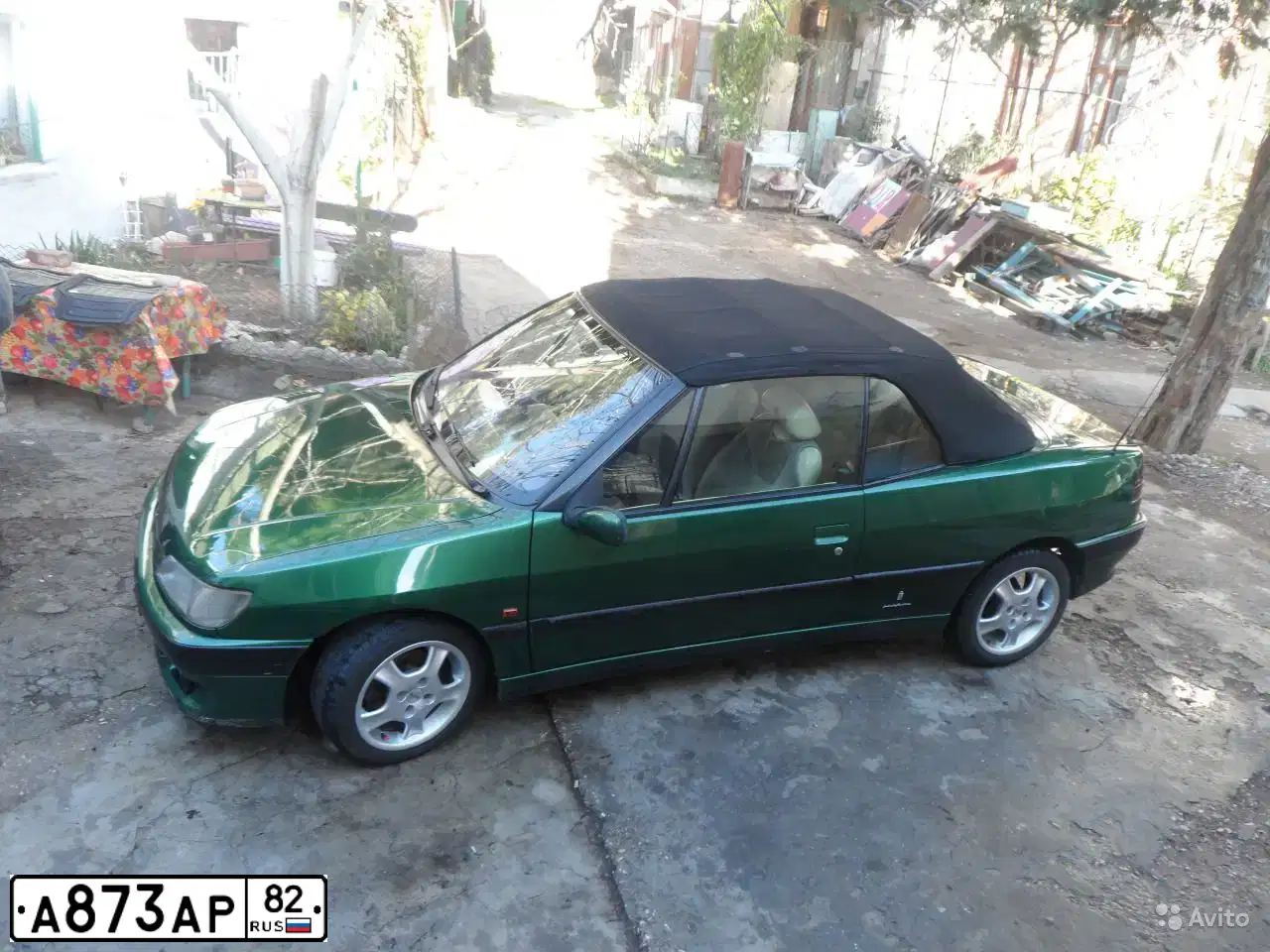 Фото автомобиля ПЕЖО 306, 1995 — госномер Т571АХ198. Цвет: ЗЕЛЕНЫЙ