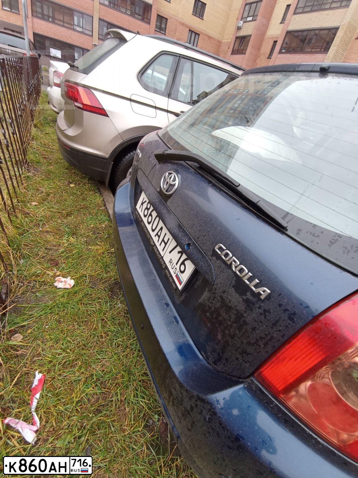Фото автомобиля TOYOTA COROLLA, 2004 — госномер К860АН716. Цвет: Темно-синий