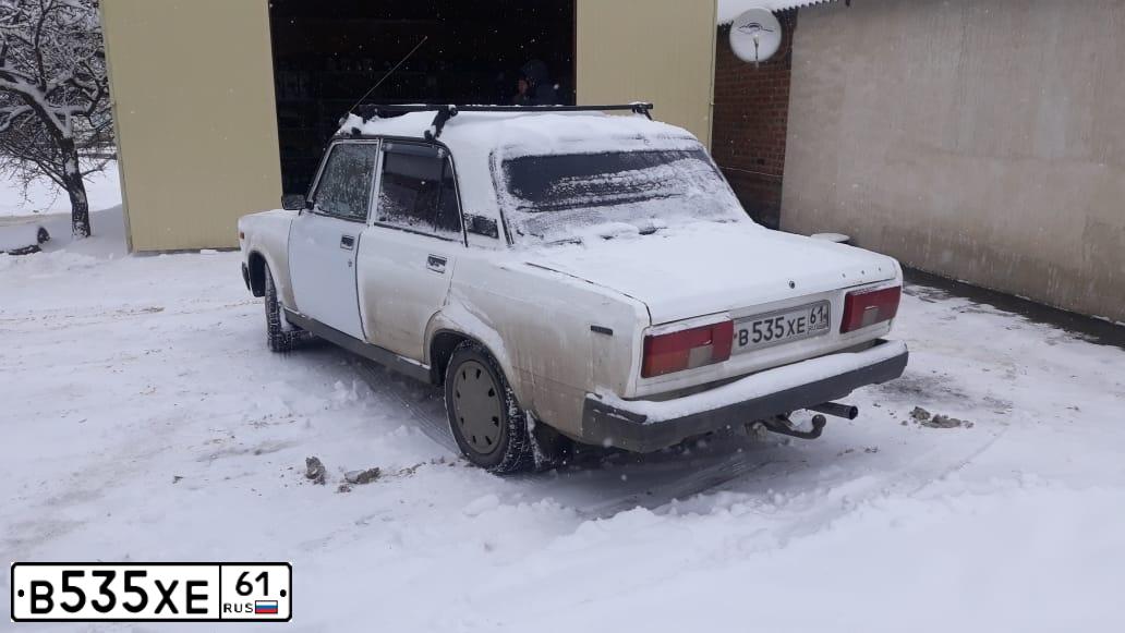 Фото автомобиля LADA 2105, 2006 — госномер Н515ЕР761. Цвет: ЯРКО-БЕЛЫЙ