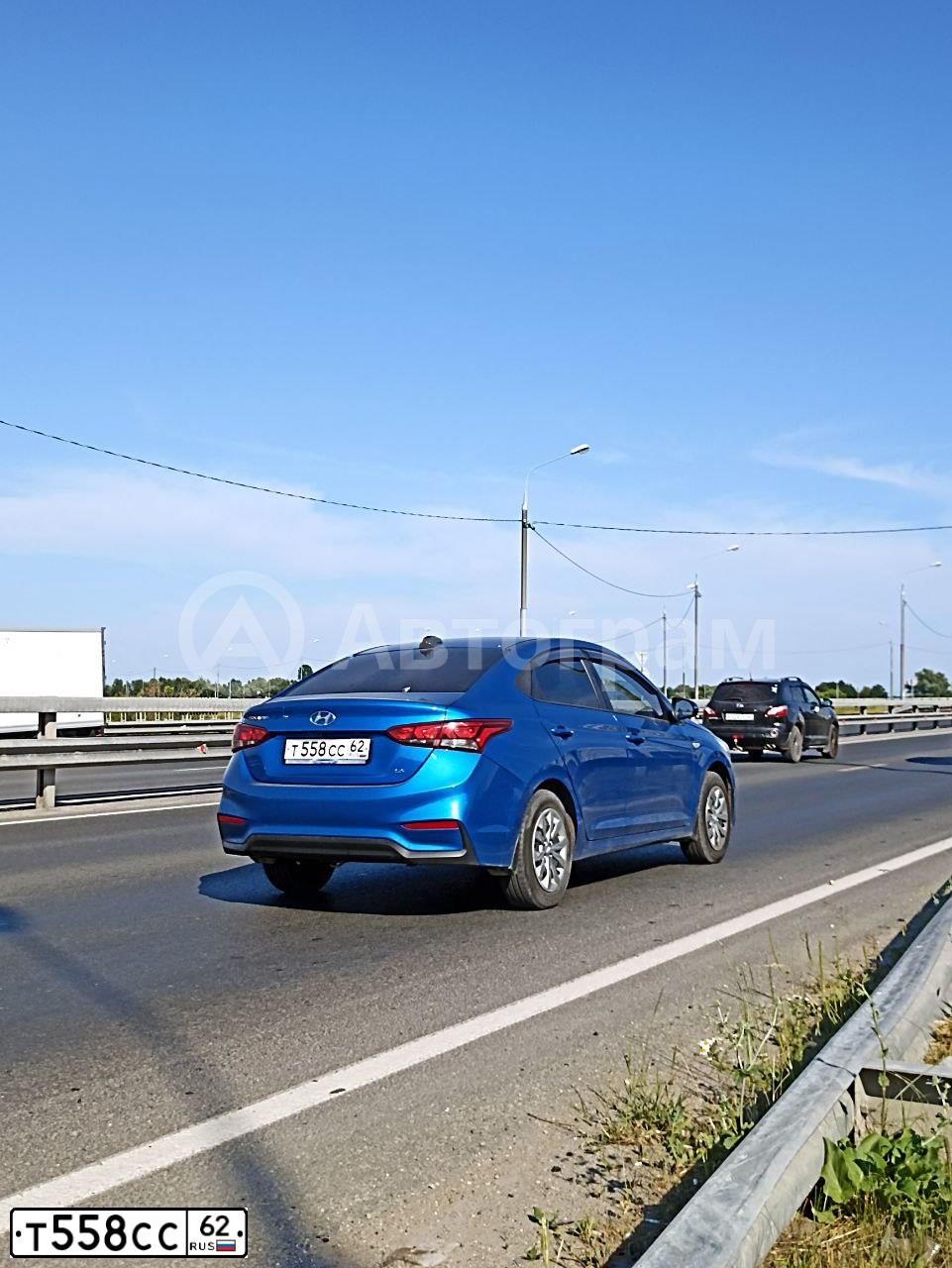 Фото автомобиля HYUNDAI SOLARIS, 2017 — госномер Т558СС62. Цвет: синий
