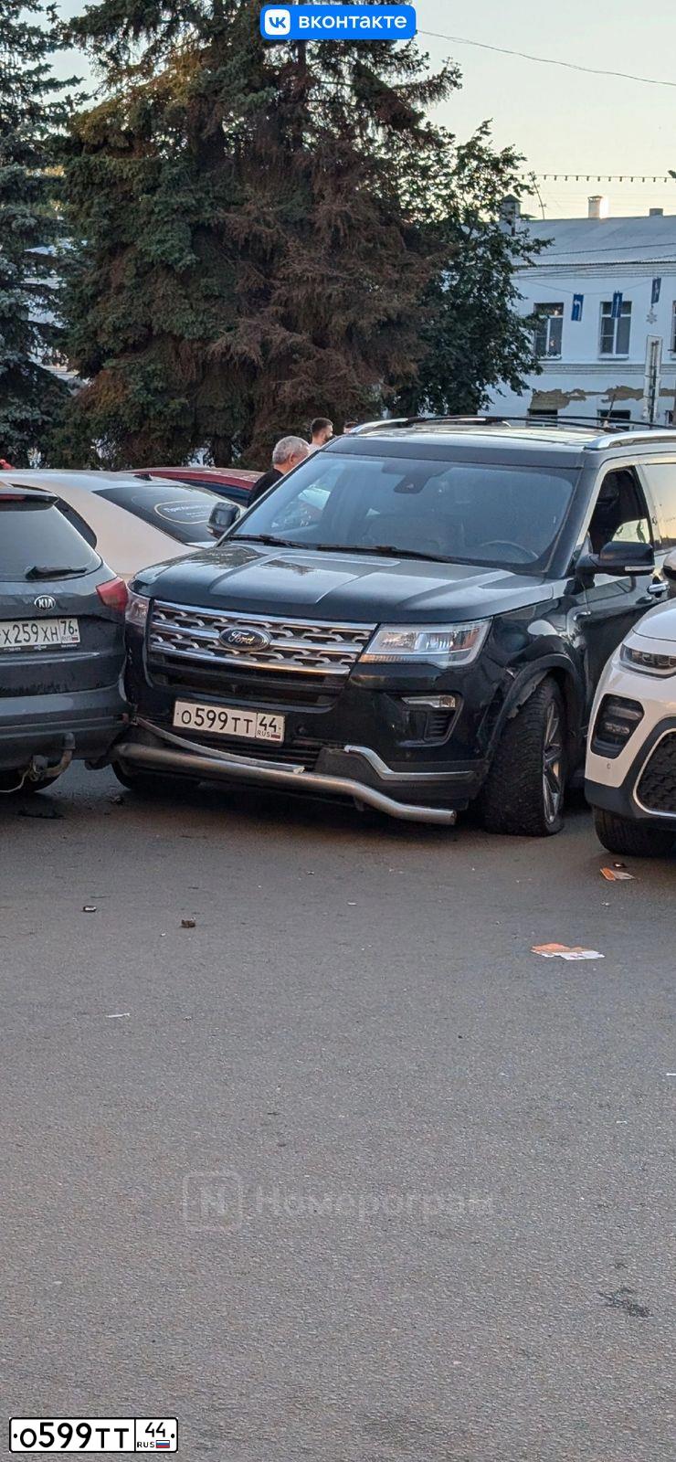 Фото автомобиля FORD EXPLORER, 2018 — госномер О599ТТ44. Цвет: ЧЕРНЫЙ