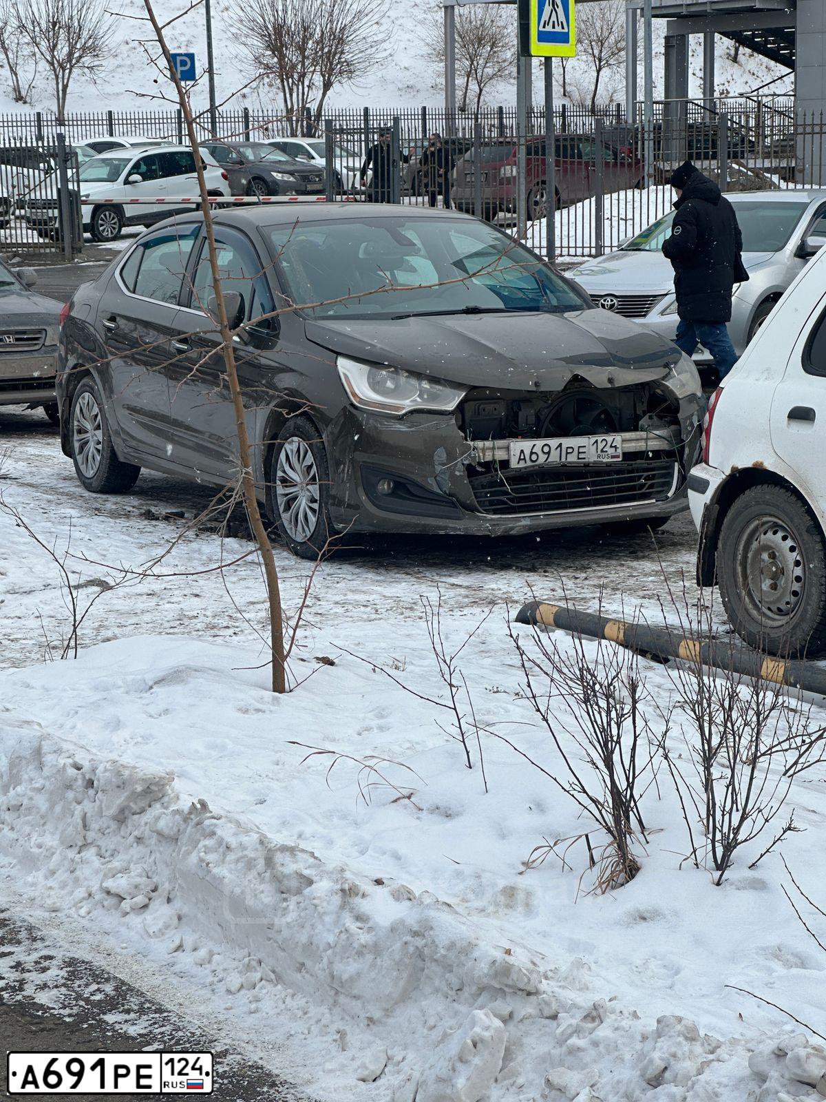 Фото автомобиля CITROEN C4, 2014 — госномер А691РЕ124. Цвет: Коричневый