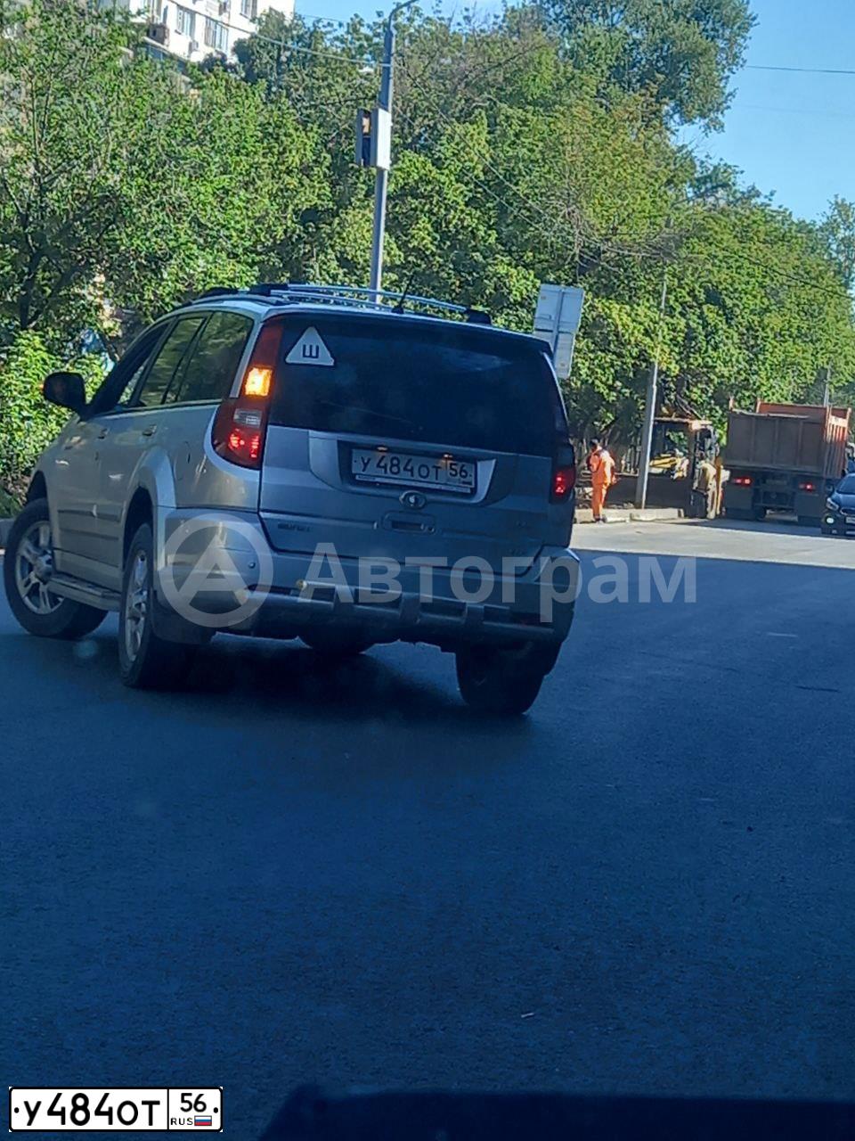 Фото автомобиля GREAT WALL HOVER, 2014 — госномер У484ОТ56. Цвет: СВЕТЛО-СЕРЫЙ