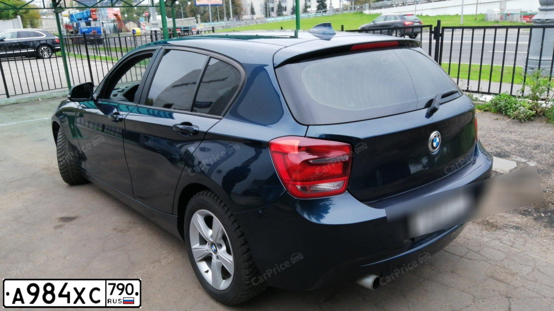 Фото автомобиля BMW SERIE 1, 2013 — госномер А984ХС790. Цвет: синий