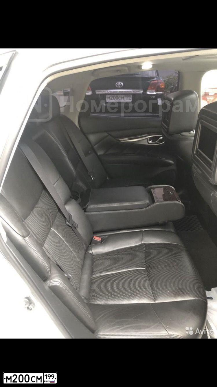 Фото автомобиля TOYOTA LANDCRUISER 200, 2014 — госномер М200СМ199. Цвет: ЧЕРНЫЙ