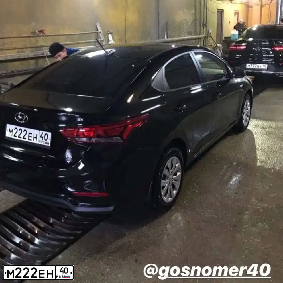 Фото автомобиля MERCEDES C-KLASSE, 2013 — госномер Н222НН40. Цвет: ЧЕРНЫЙ