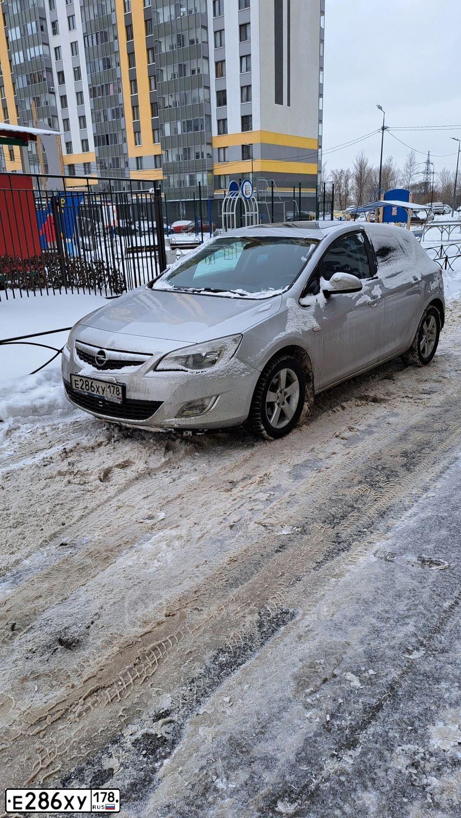 Фото автомобиля OPEL ASTRA, 2011 — госномер К234ОТ147