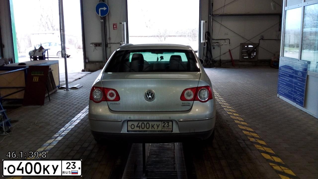 Фото автомобиля VOLKSWAGEN PASSAT, 2008 — госномер М035ТА126. Цвет: Серебристый