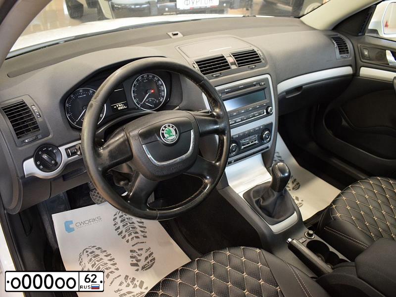 Фото автомобиля VAZ 2114 SAMARA, 2011 — госномер Е075ОТ62