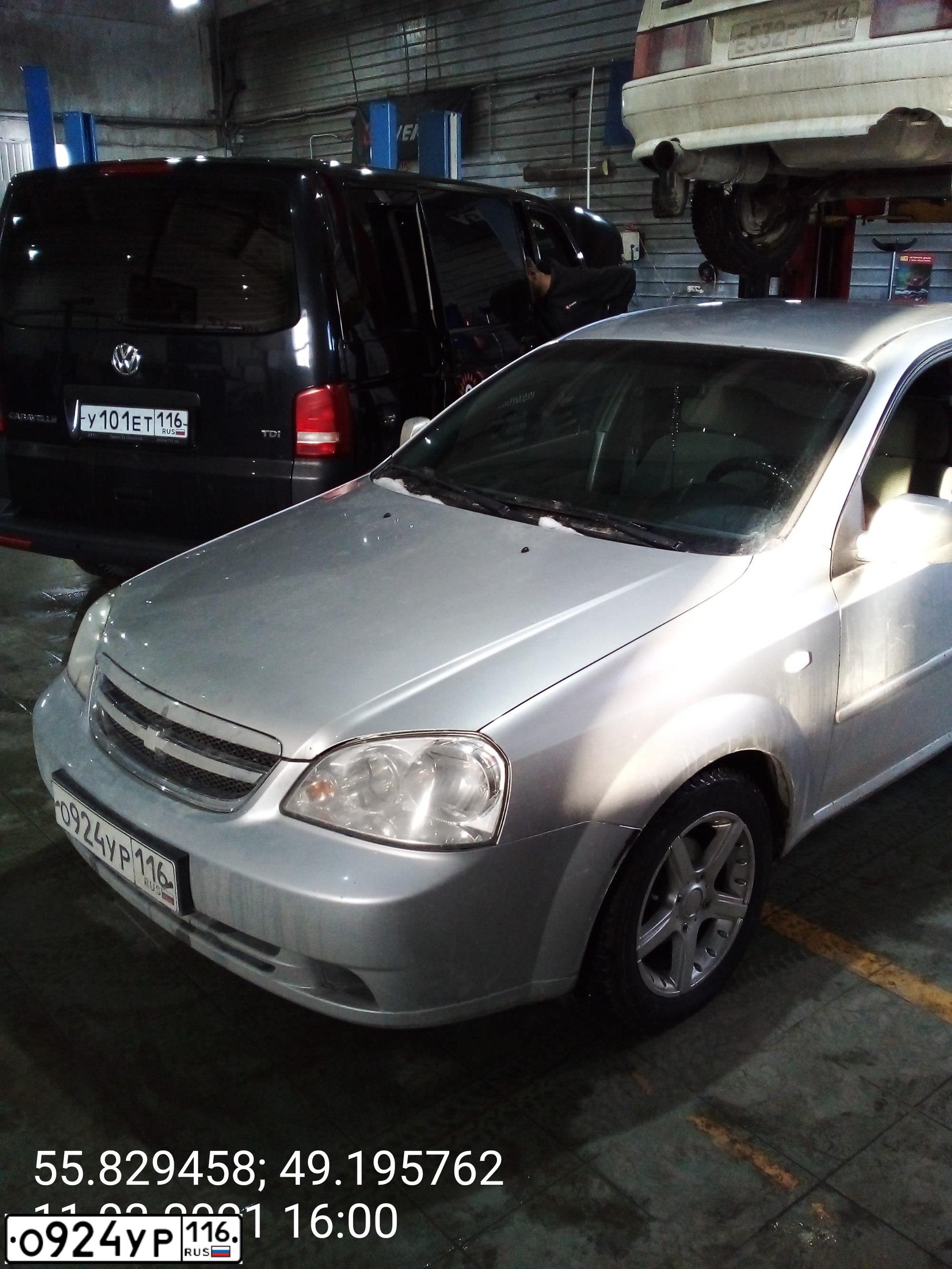 Фото автомобиля CHEVROLET LACETTI, 2012 — госномер О996АУ716. Цвет: Серебристый