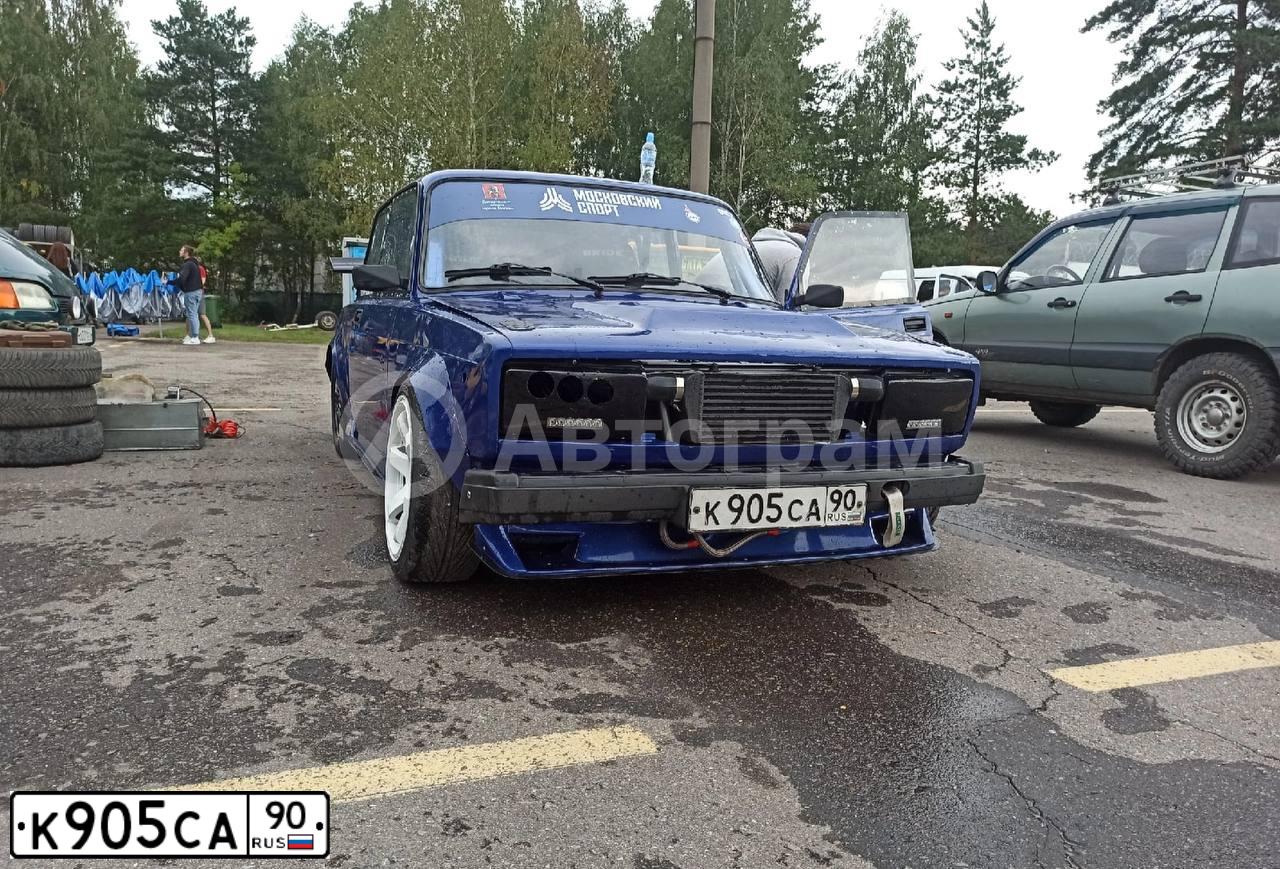 Фото автомобиля LADA 2105, 2004 — госномер К905СА90. Цвет: ЗЕЛЕНЫЙ СИНИЙ
