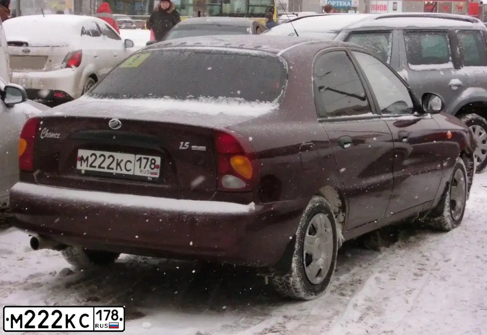 Фото автомобиля ZAZ Z CHANCE, 2011 — госномер М222КС178. Цвет: БОРДОВЫЙ