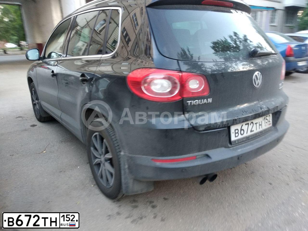 Фото автомобиля VOLKSWAGEN TIGUAN, 2011 — госномер В672ТН152. Цвет: ЧЕРНЫЙ