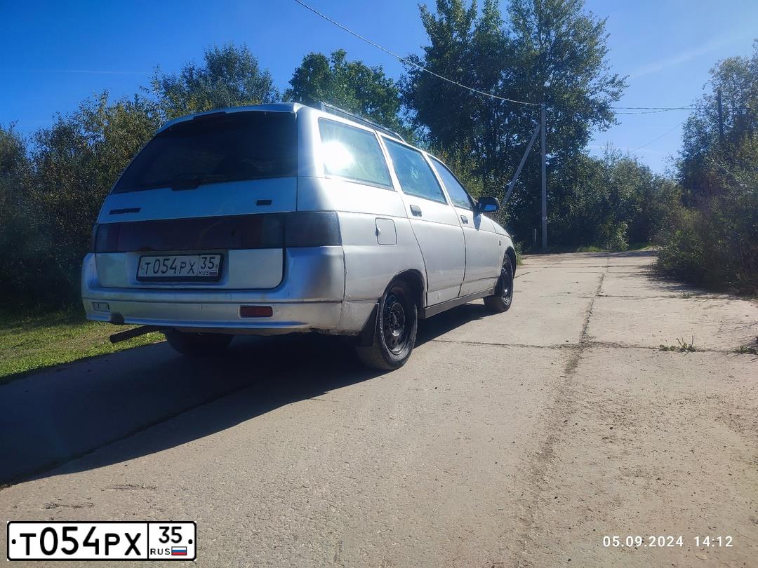 Фото автомобиля LADA 2111, 2007 — госномер Т054РХ35. Цвет: СВЕТЛО-СЕРЕБРИСТЫЙ МЕТАЛЛ