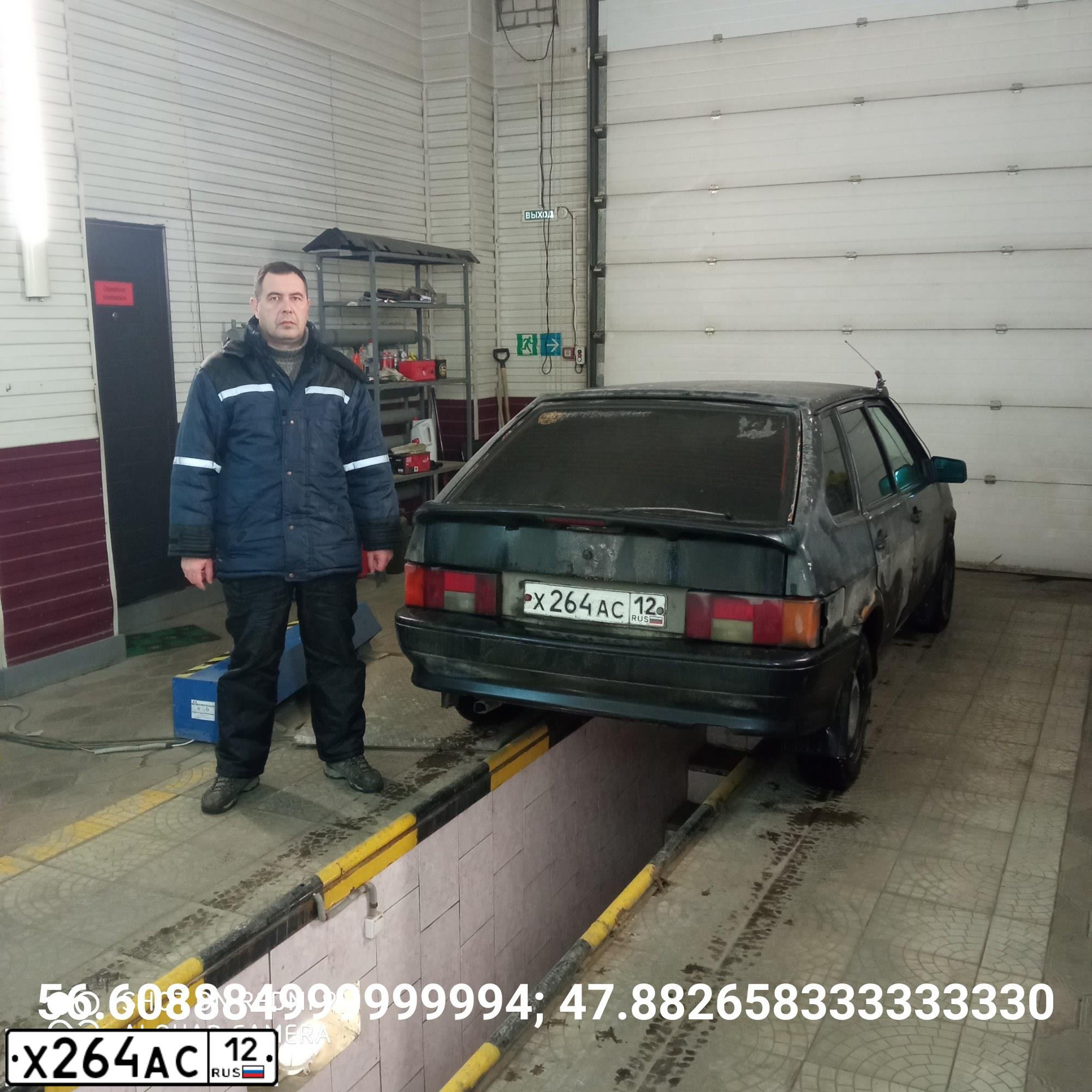 Фото автомобиля LADA 2114 SAMARA, 2007 — госномер Н158РВ12. Цвет: Темно-зеленый