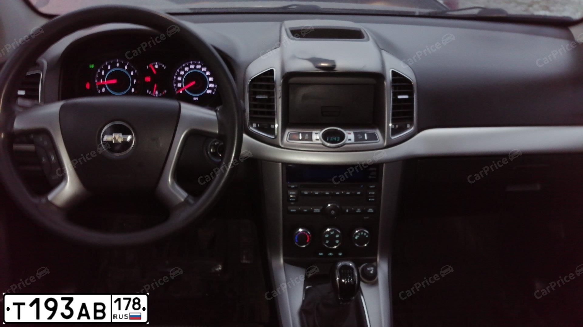 Фото автомобиля CHEVROLET CAPTIVA, 2014 — госномер Т193АВ178. Цвет: ПЕСОЧНЫЙ МЕТАЛЛИК