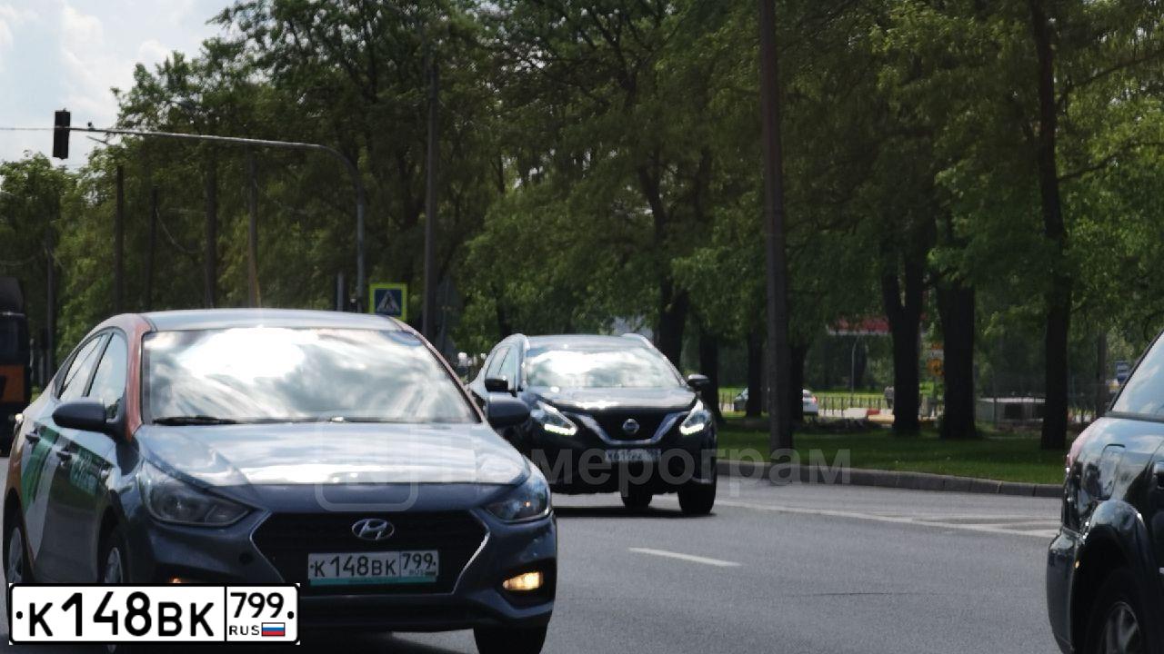 Фото автомобиля HYUNDAI SOLARIS, 2017 — госномер К148ВК799. Цвет: СЕРЫЙ