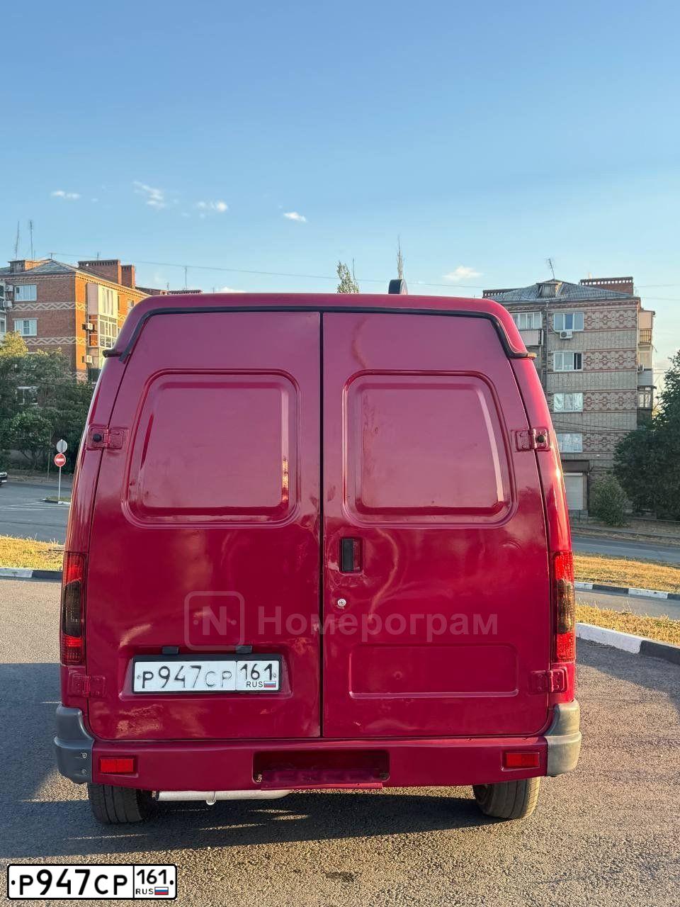 Фото автомобиля GAZ 2752 SOBOL, 2004 — госномер Р947СР161. Цвет: КРАСНЫЙ
