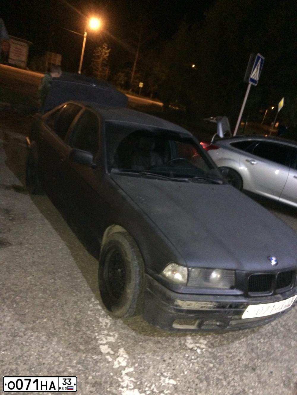 Фото автомобиля BMW SERIE 3, 1993 — госномер О469НТ99. Цвет: ЧЕРНЫЙ