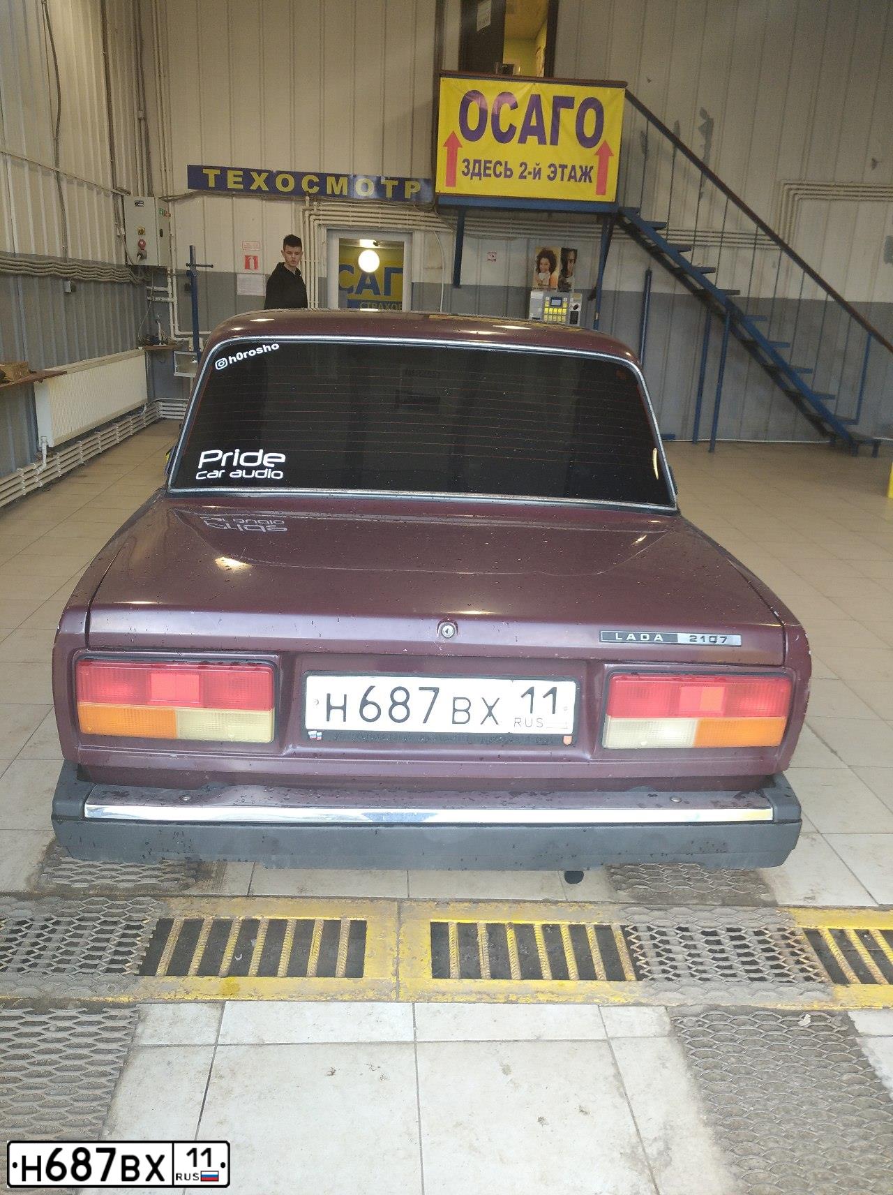 Фото автомобиля LADA 2107 LADA, 2007 — госномер Е836ЕА11. Цвет: ТЕМНО-ВИШНЕВЫЙ