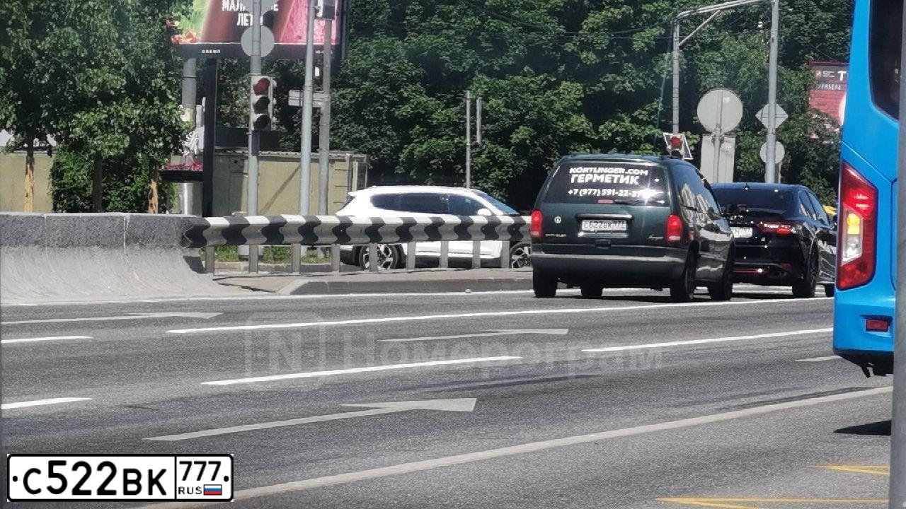 Фото автомобиля OPEL ASTRA, 2013 — госномер В982УН790