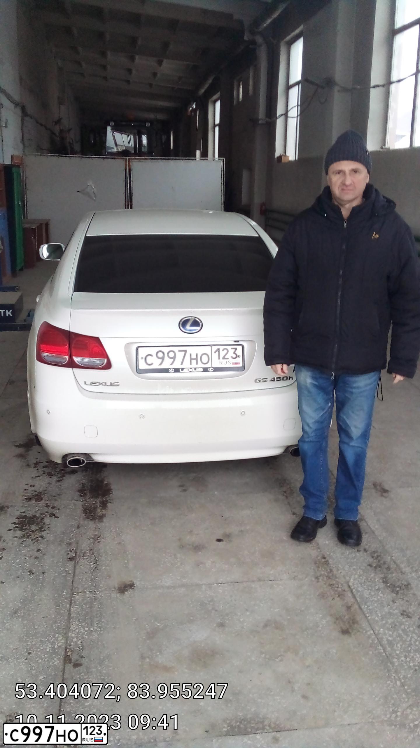Фото автомобиля LEXUS GS, 2008 — госномер У097УУ23. Цвет: ПЕРЛАМУТРОВО-БЕЛЫЙ