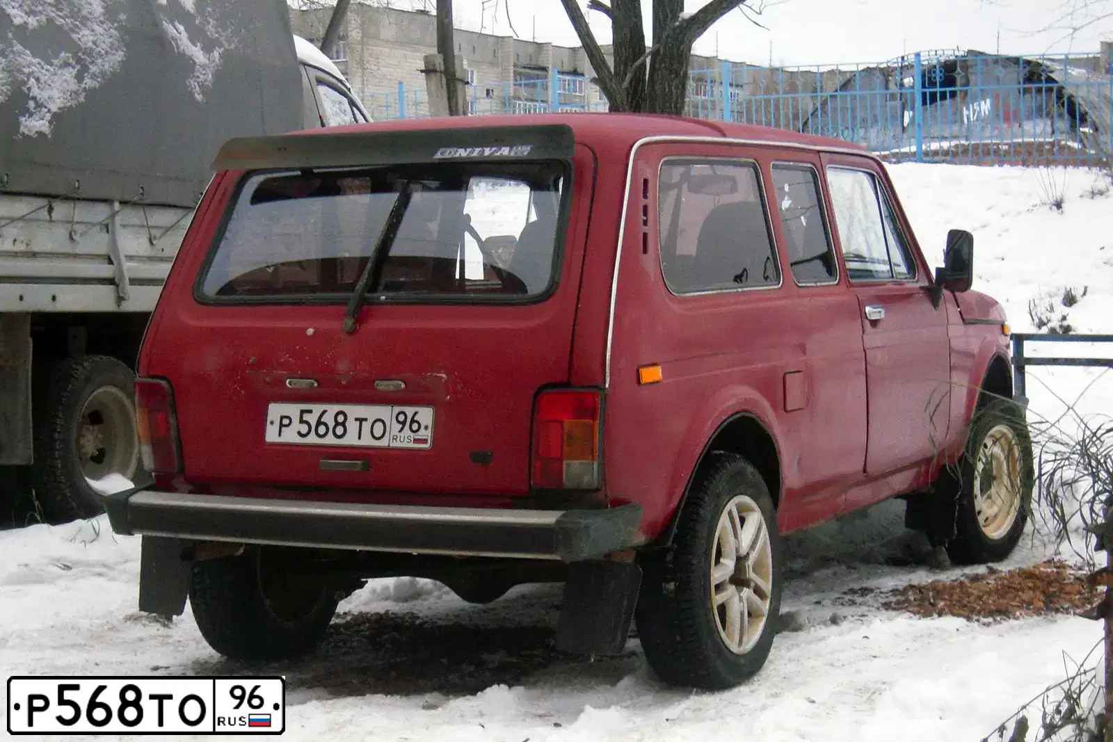 Фото автомобиля ВАЗ 2129, 1995 — госномер Н129НО196. Цвет: Красный