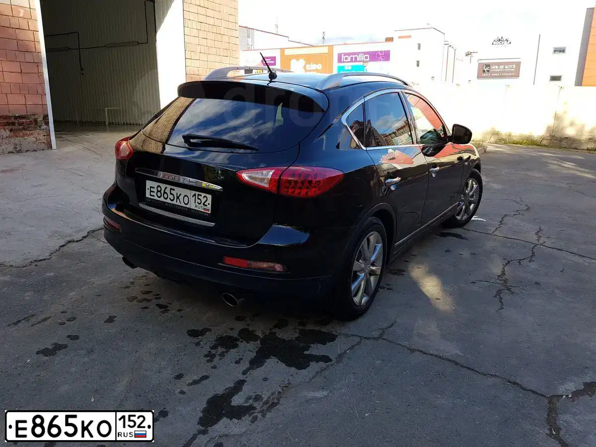 Фото автомобиля INFINITI EX35, 2008 — госномер А983СО43. Цвет: ЧЕРНЫЙ