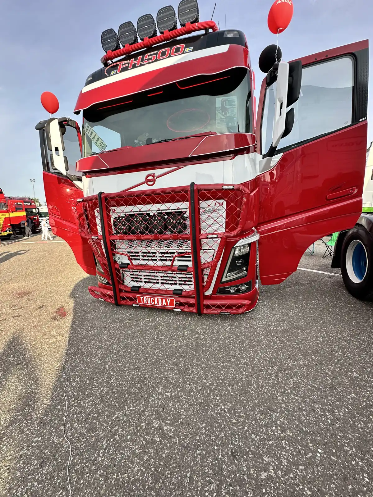 Фото автомобиля DAF XF 105 FT /4X2/, 2011 — госномер О850ТТ62. Цвет: Серый