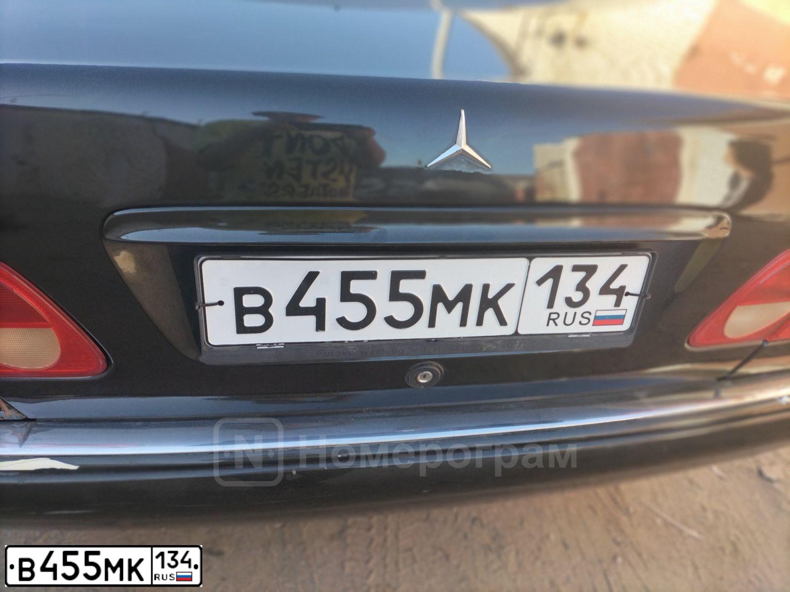 Фото автомобиля MERCEDES-BENZ E230, 1997 — госномер М353ОР134. Цвет: ЧЕРНЫЙ