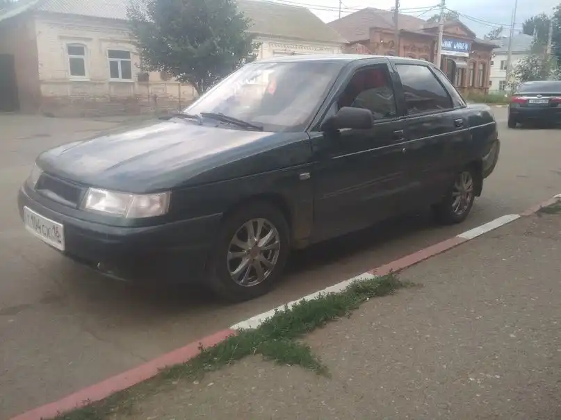 Фото автомобиля LADA 2110 LADA, 2002 — госномер К625ХК73. Цвет: Темно-зеленый