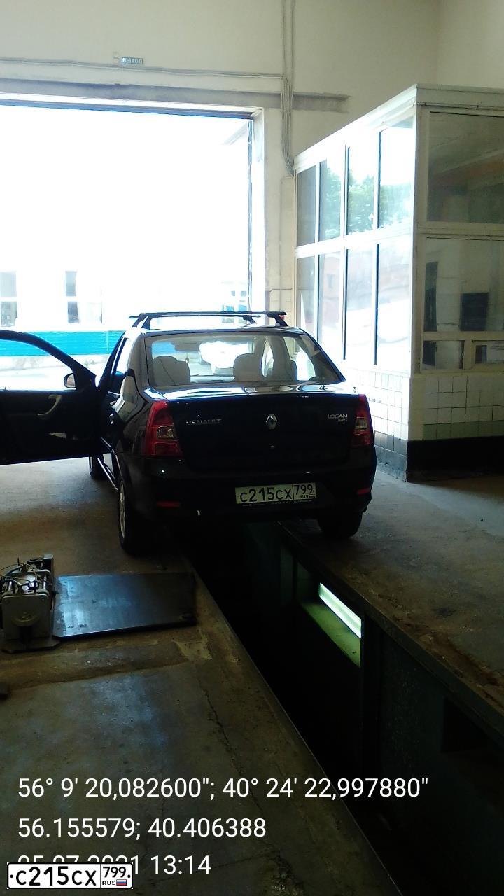 Фото автомобиля RENAULT LOGAN, 2010 — госномер К164ХУ33. Цвет: ЧЕРНЫЙ