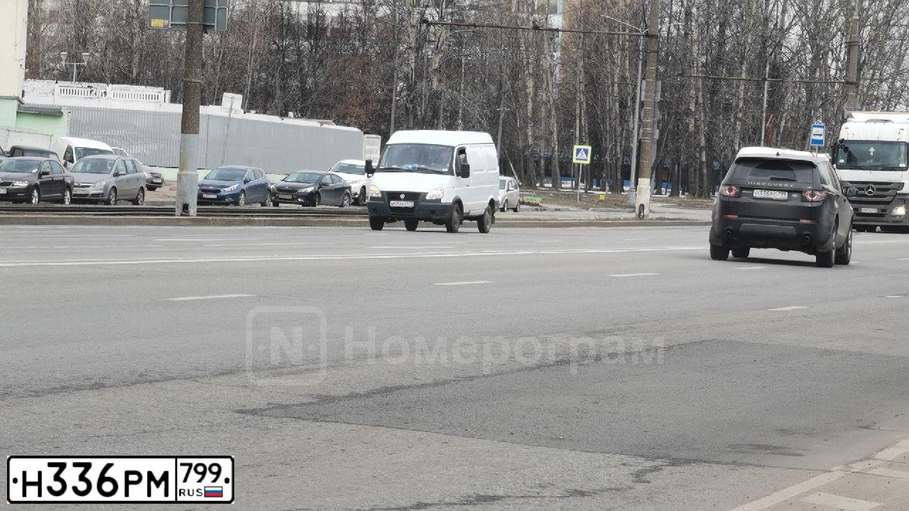 Фото автомобиля SEAZ OKA, 2004 — госномер Р002УК77. Цвет: ЗЕЛЕНЫЙ САД