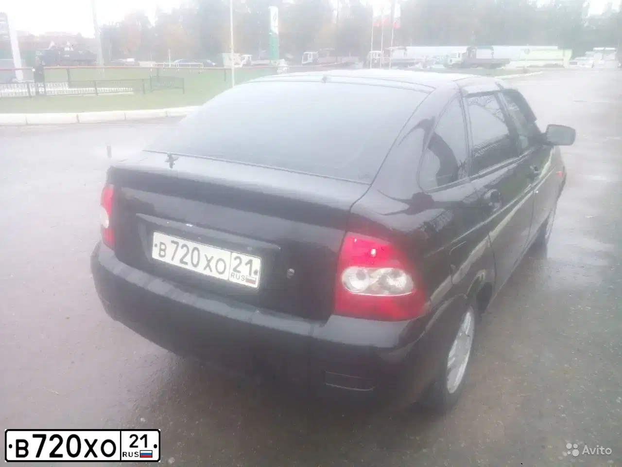 Фото автомобиля LADA 2172 PRIORA, 2009 — госномер В015МЕ21. Цвет: Темно-зеленый