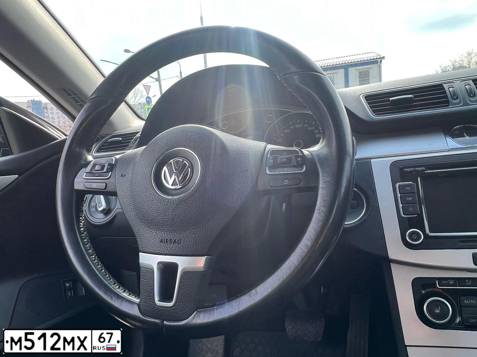 Фото автомобиля VOLKSWAGEN PASSAT, 2012 — госномер В247ТА790. Цвет: ЧЕРНЫЙ