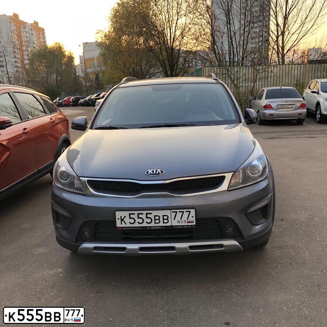 Фото автомобиля NISSAN PATHFINDER, 2013 — госномер К555ВВ777. Цвет: ЧЕРНЫЙ