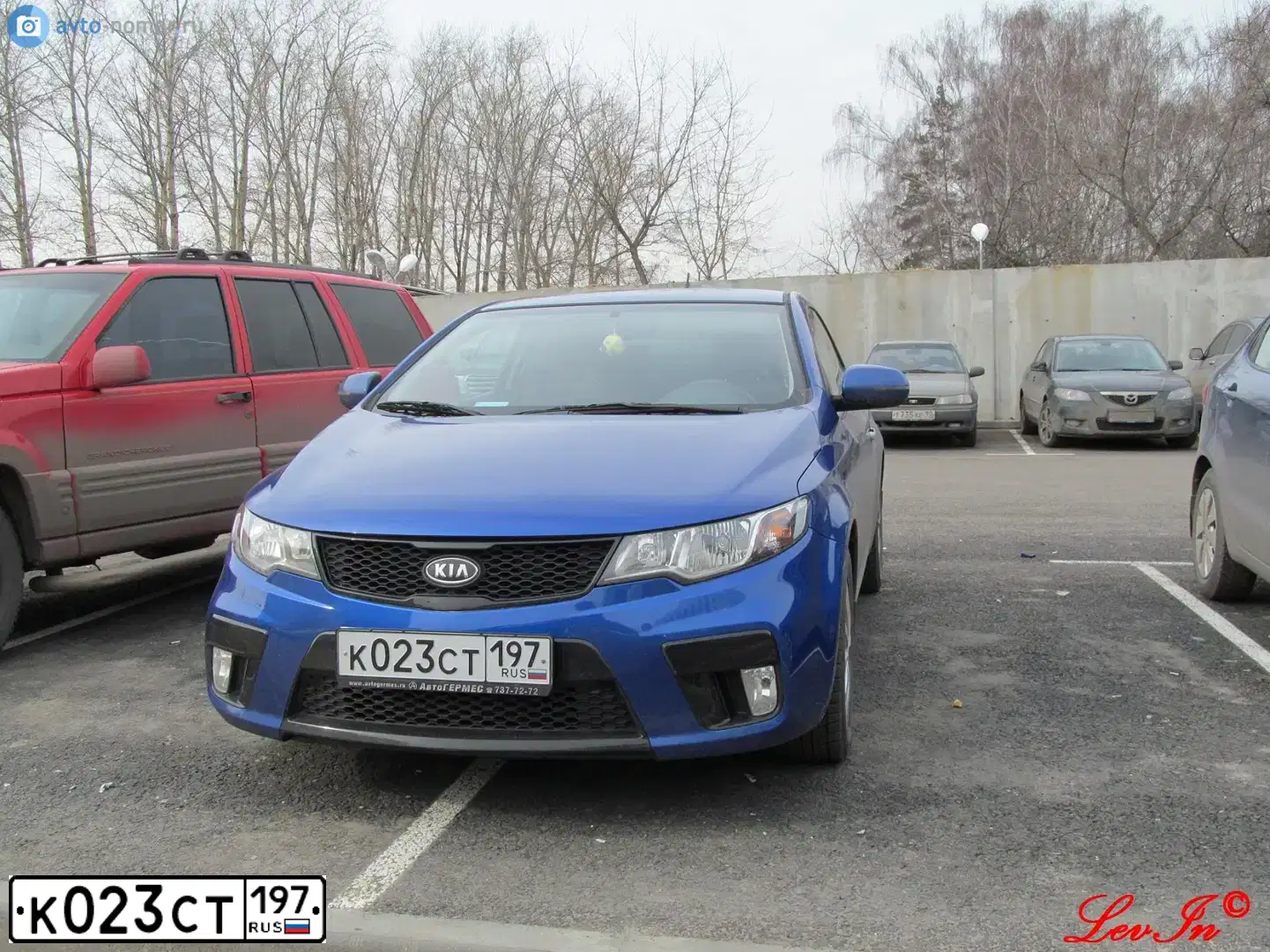 Фото автомобиля KIA CERATO, 2011 — госномер Т927СЕ77. Цвет: ГОЛУБОЙ