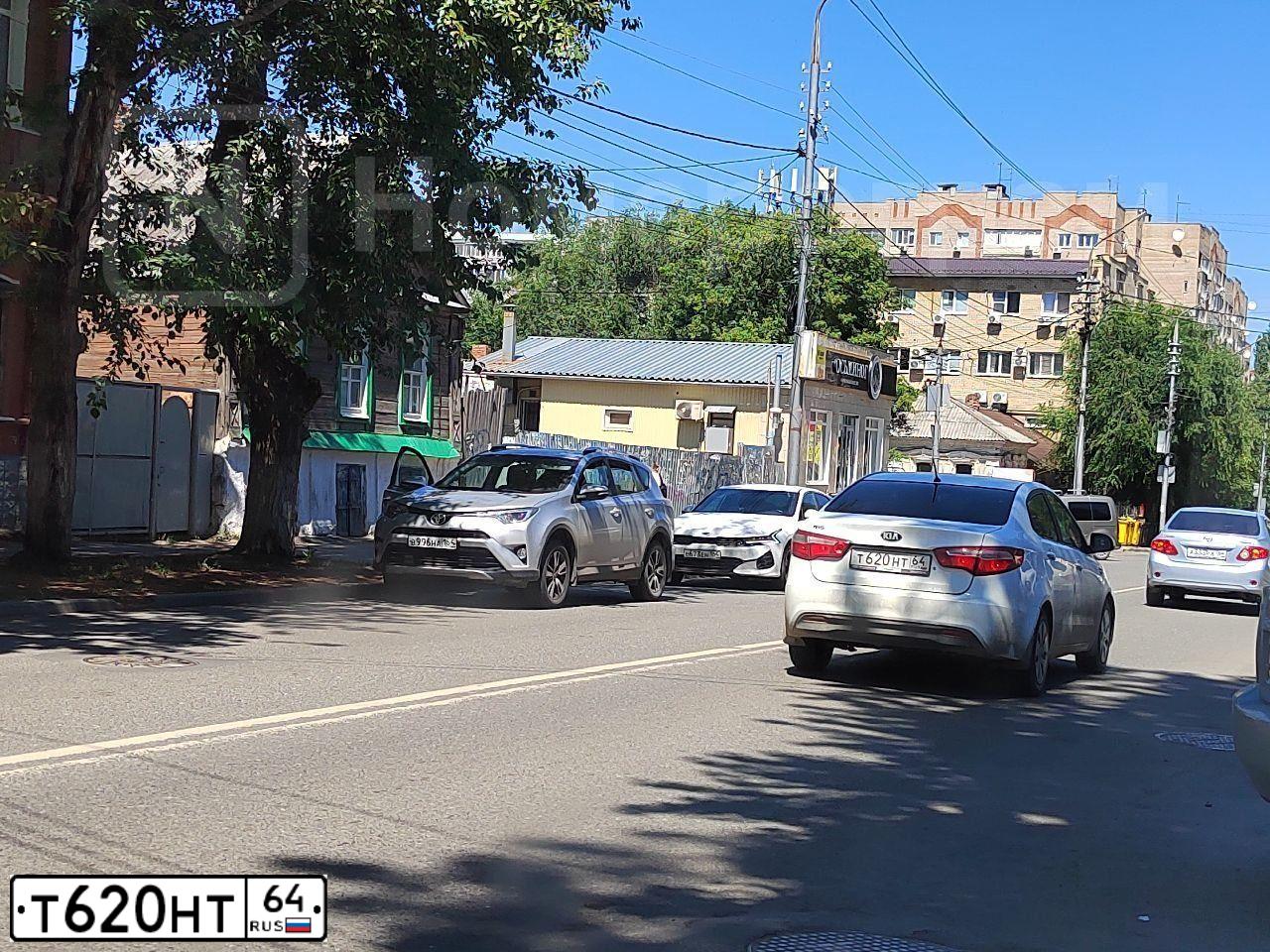 Фото автомобиля TOYOTA CAMRY, 2014 — госномер У554МС45. Цвет: ЧЕРНЫЙ МЕТАЛЛИК