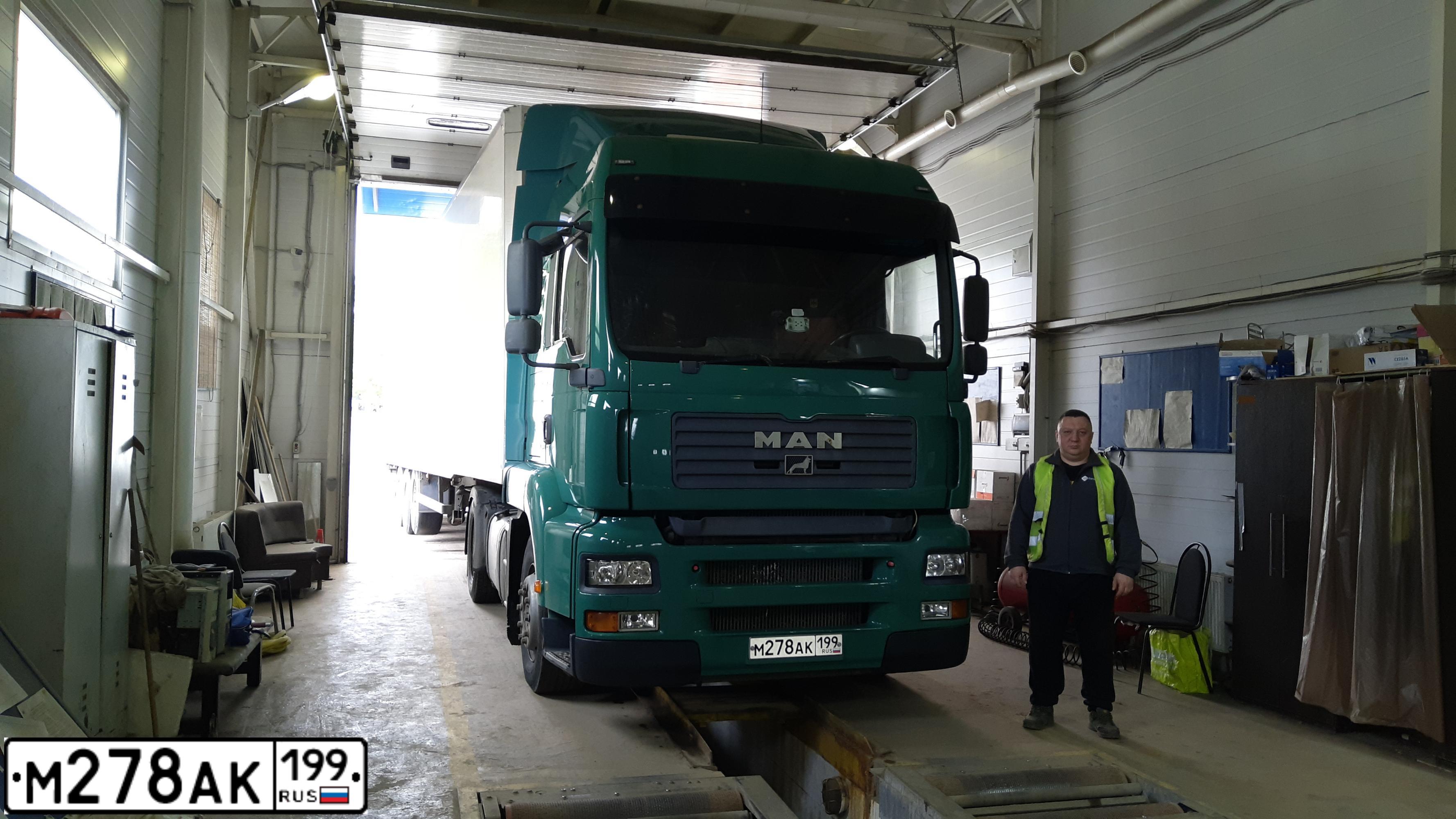 Фото автомобиля MAN TGA 18.XXX /4X2/, 2005 — госномер Е508ВУ11. Цвет: ЗЕЛЕНЫЙ