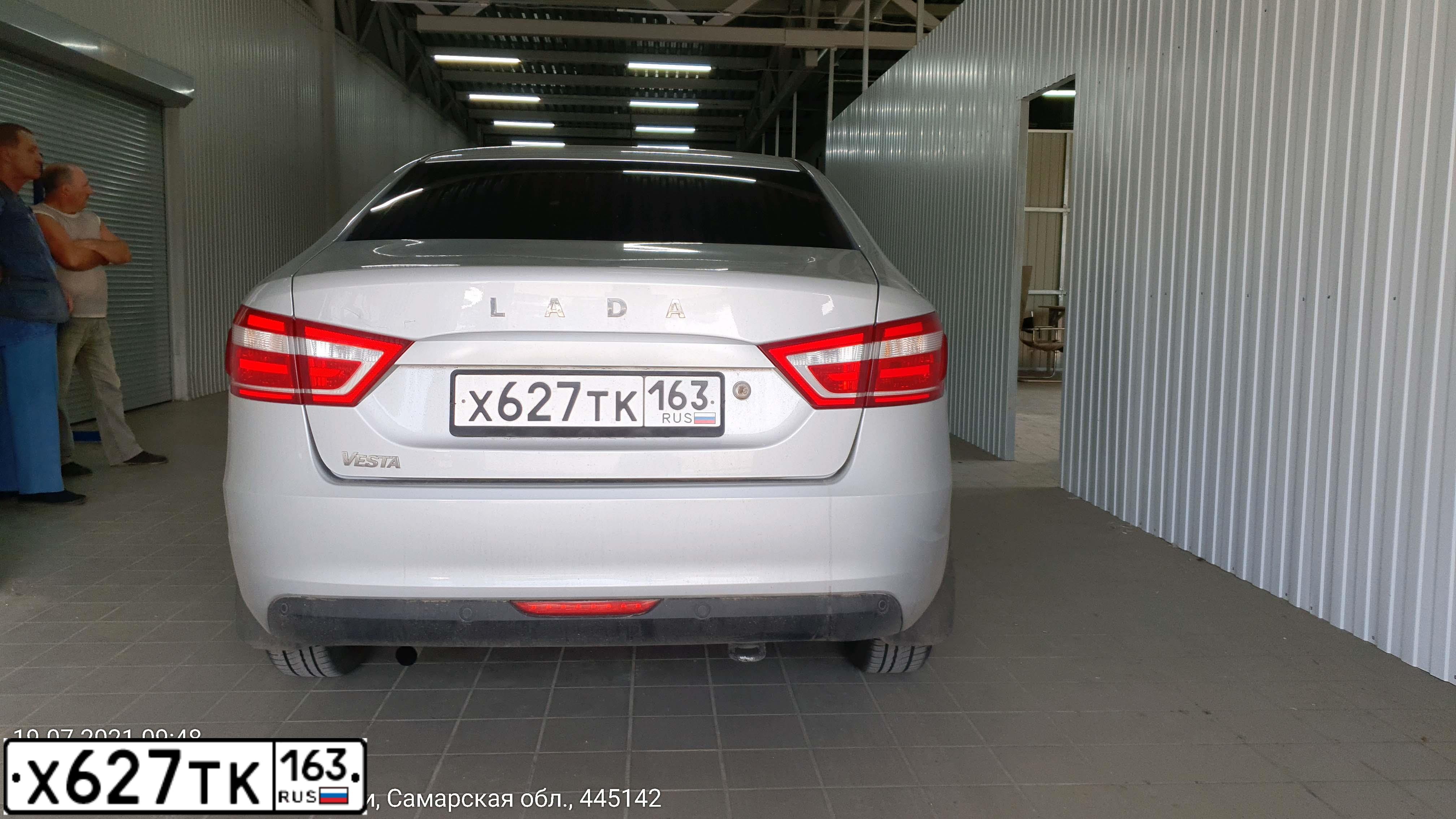 Фото автомобиля LADA VESTA, 2017 — госномер С451СМ58. Цвет: СЕРЕБРИСТЫЙ