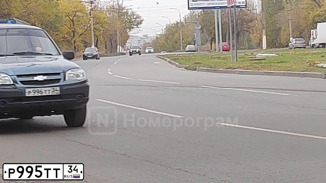 Фото автомобиля FORD MONDEO, 2010 — госномер А227УЕ134. Цвет: РОЗОВЫЙ