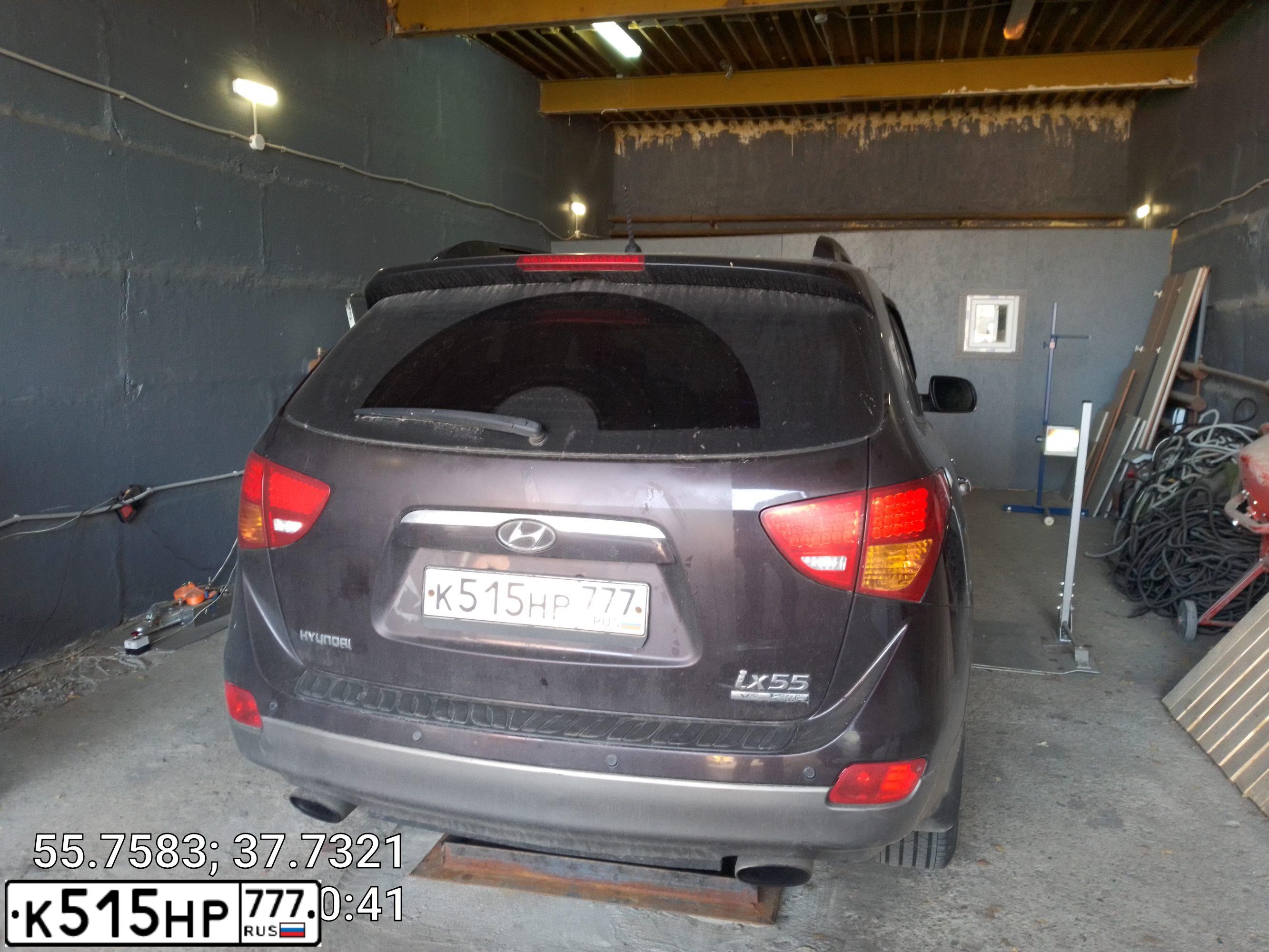 Фото автомобиля HYUNDAI IX55, 2008 — госномер К515НР777. Цвет: ВИШНЕВЫЙ ТЕМНЫЙ