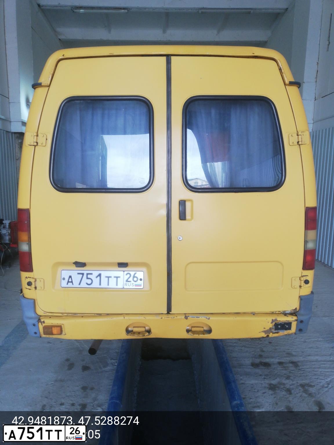 Фото автомобиля GAZ 3221 EL, 2003 — госномер А751ТТ26. Цвет: ЗОЛОТИСТЫЙ