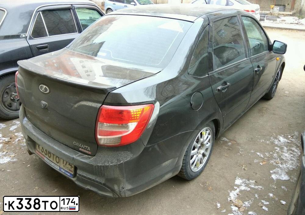Фото автомобиля LADA GRANTA, 2015 — госномер Е385ЕВ774
