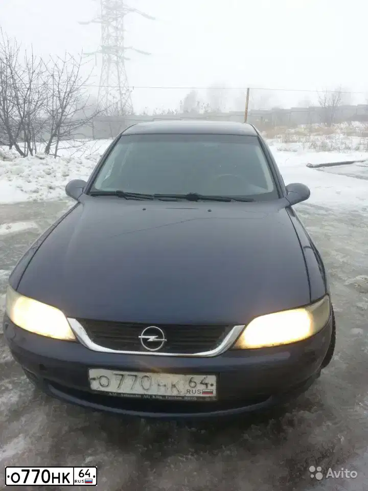 Фото автомобиля OPEL VECTRA, 1999 — госномер У778ВЕ180. Цвет: синий